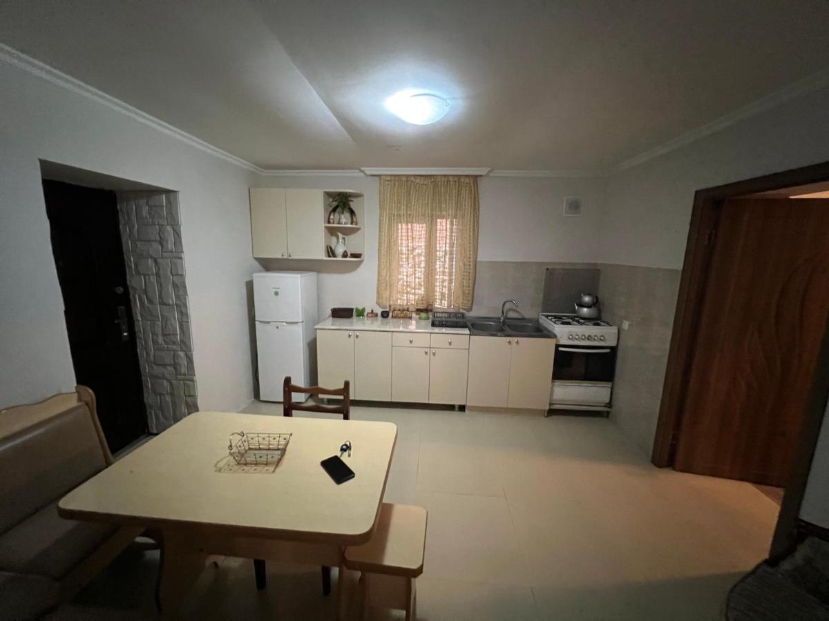 Cozy Apartment In The Centre Of Kutaisi Exterior photo
